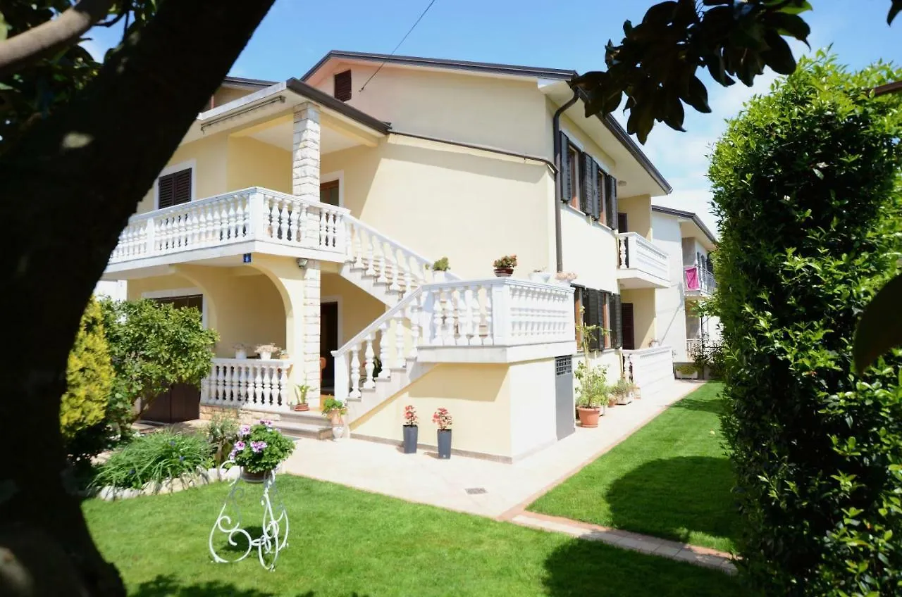 Apartments Ederina Umag